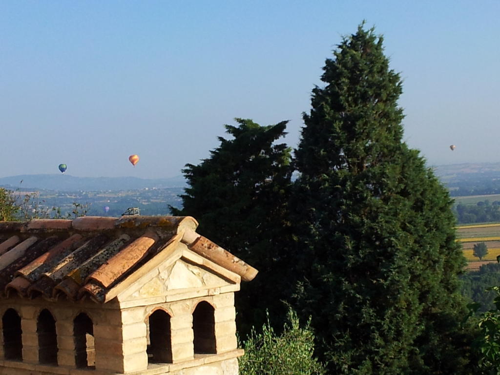 Agriturismo La Torraccia Todi Luaran gambar
