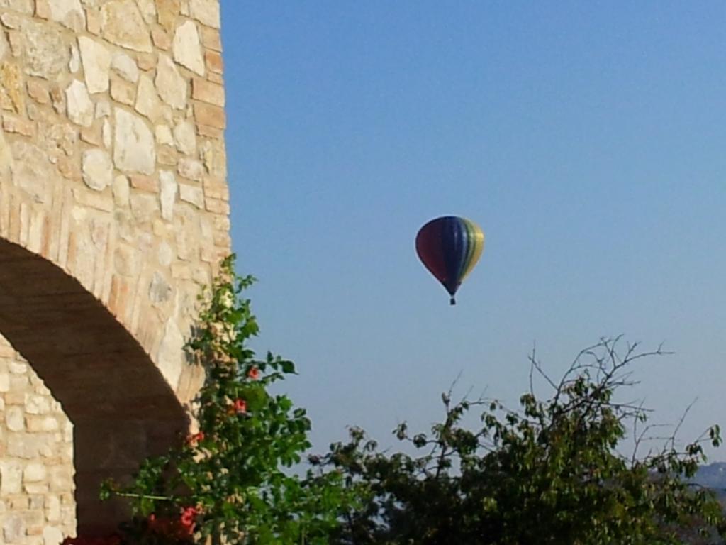 Agriturismo La Torraccia Todi Luaran gambar