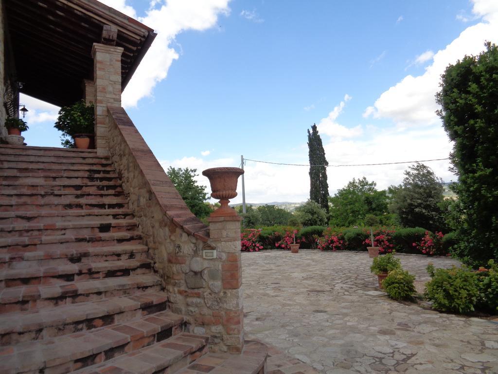 Agriturismo La Torraccia Todi Luaran gambar